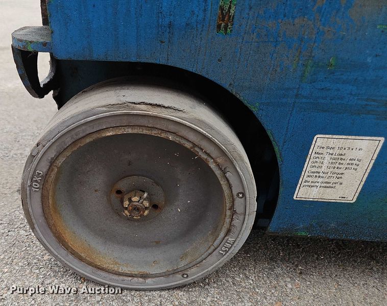 image for item DR3915 2009 Genie Runabout GR-20 vertical lift