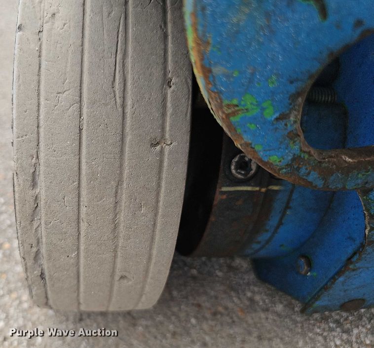 image for item DR3915 2009 Genie Runabout GR-20 vertical lift