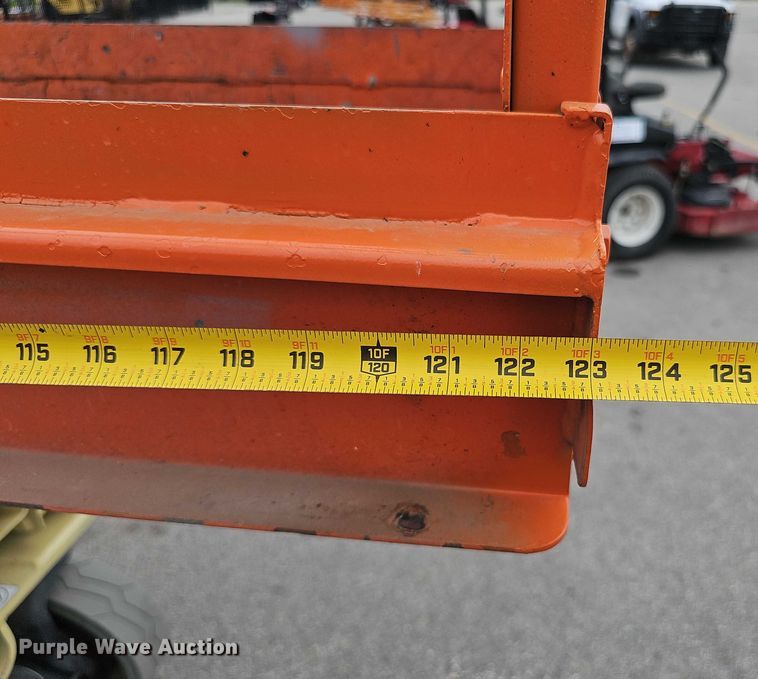 image for item DR3916 2016 JLG 2632ES scissor lift