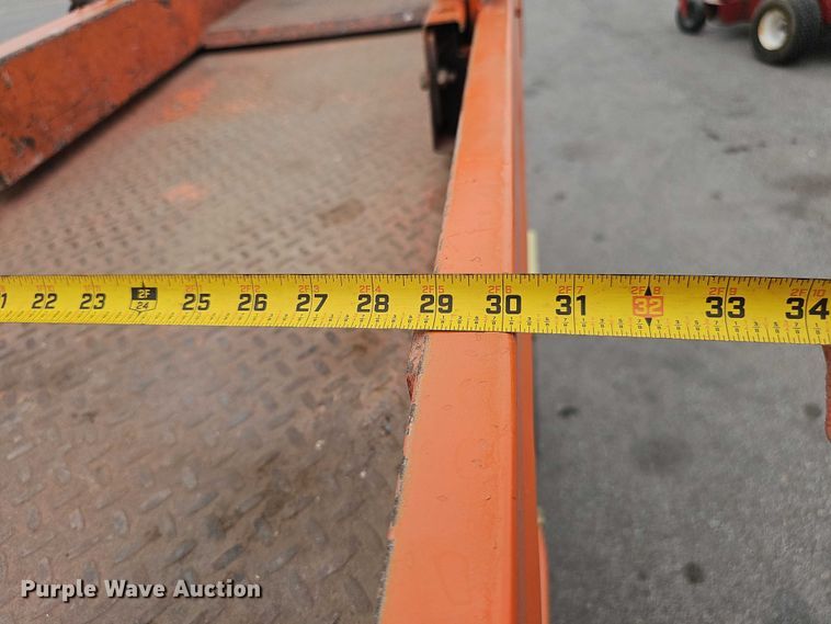 image for item DR3916 2016 JLG 2632ES scissor lift