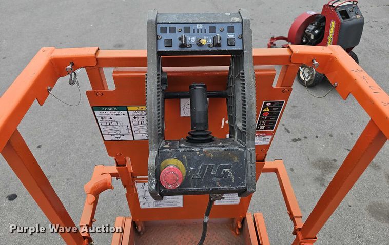 image for item DR3916 2016 JLG 2632ES scissor lift