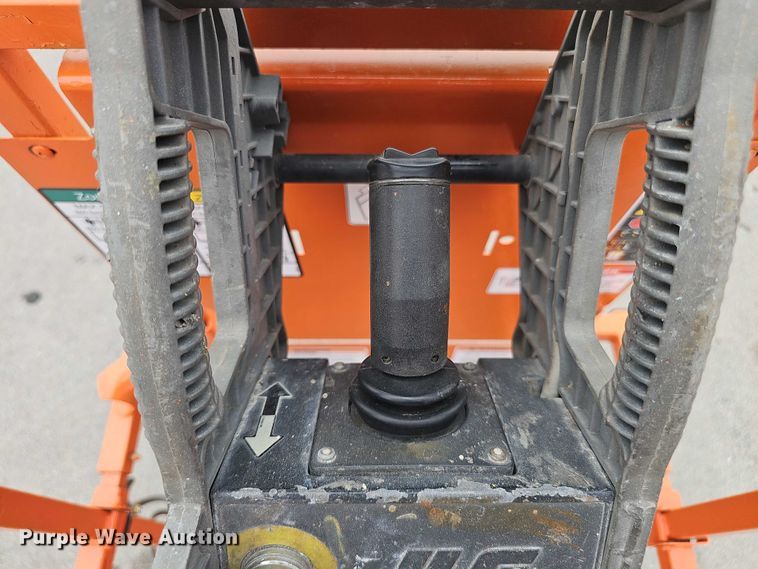 image for item DR3916 2016 JLG 2632ES scissor lift