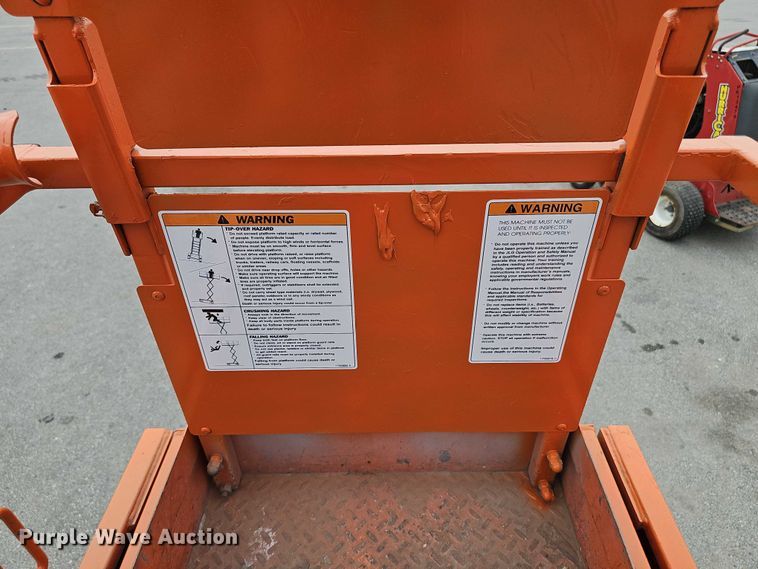 image for item DR3916 2016 JLG 2632ES scissor lift