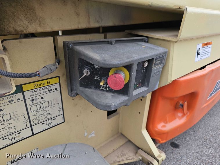 image for item DR3916 2016 JLG 2632ES scissor lift