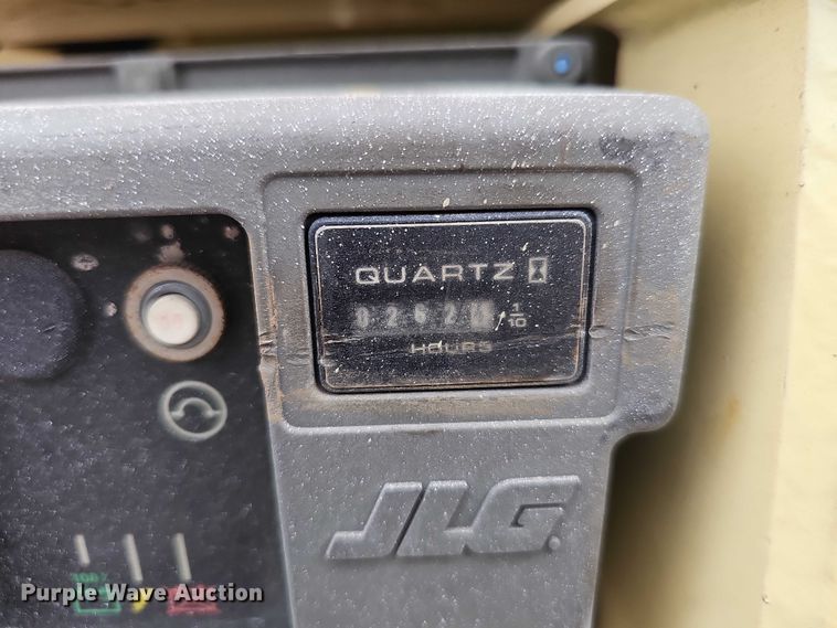 image for item DR3916 2016 JLG 2632ES scissor lift