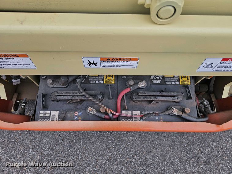 image for item DR3916 2016 JLG 2632ES scissor lift