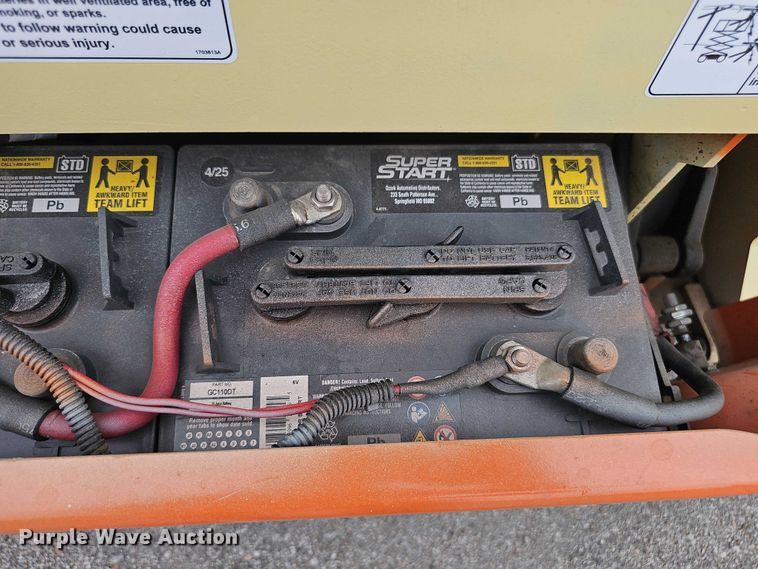 image for item DR3916 2016 JLG 2632ES scissor lift