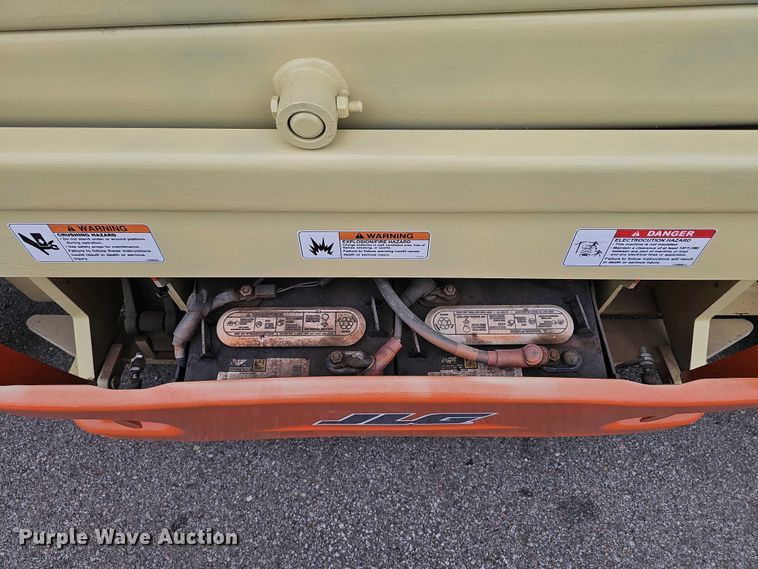 image for item DR3916 2016 JLG 2632ES scissor lift