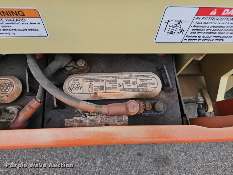 image for item DR3916 2016 JLG 2632ES scissor lift