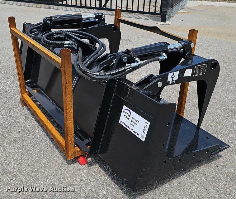 image for item DR3925 2025 GIYI GY-PG72C skid steer grapple bucket