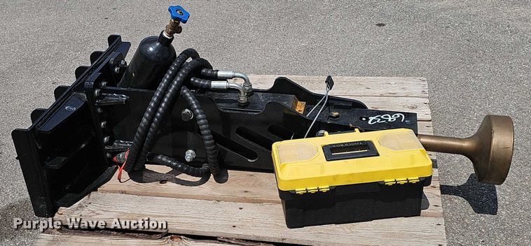 image for item DR3929 2019 Toro Dingo TX-427 compact utility loader