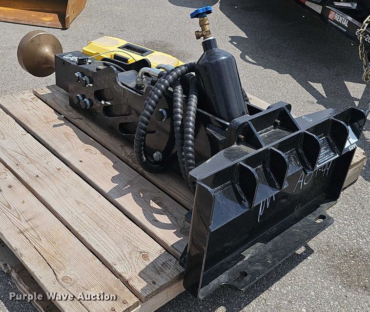 image for item DR3929 2019 Toro Dingo TX-427 compact utility loader