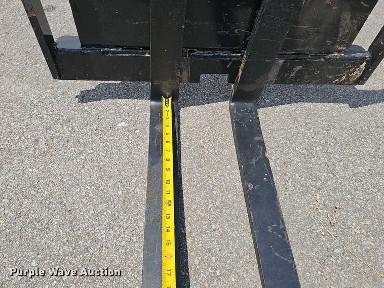 image for item DR3929 2019 Toro Dingo TX-427 compact utility loader