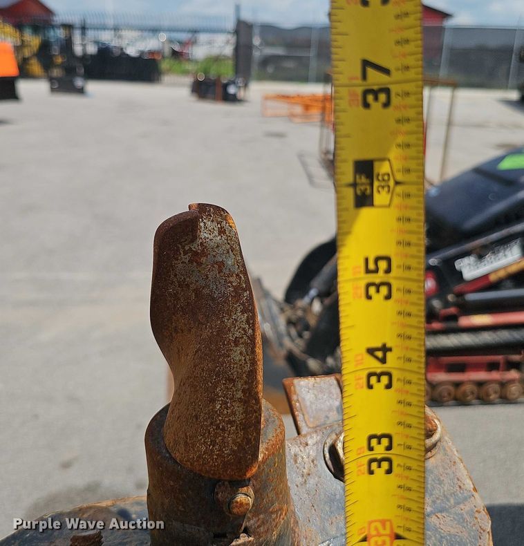 image for item DR3929 2019 Toro Dingo TX-427 compact utility loader