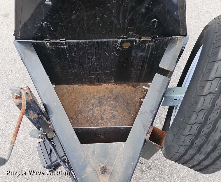 image for item DR3934 2005 SDMO 116UCM generator