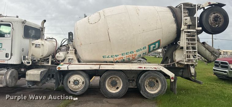 image for item DS3762 2014 Peterbilt 365 ready mix truck