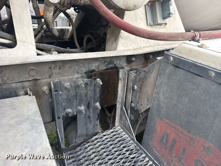 image for item DS3762 2014 Peterbilt 365 ready mix truck