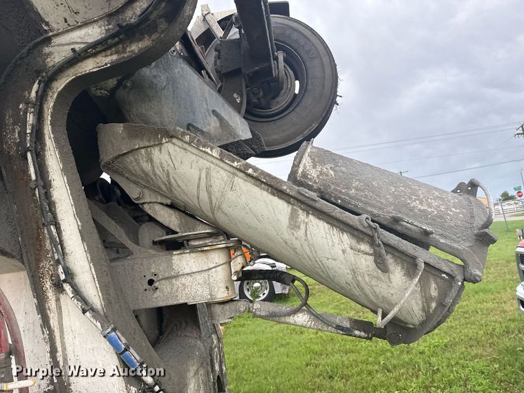 image for item DS3762 2014 Peterbilt 365 ready mix truck