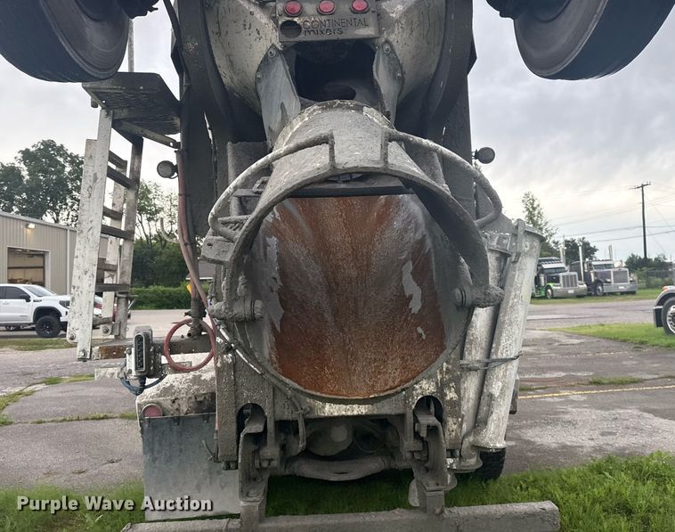 image for item DS3762 2014 Peterbilt 365 ready mix truck