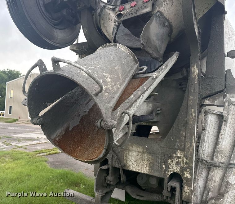 image for item DS3762 2014 Peterbilt 365 ready mix truck