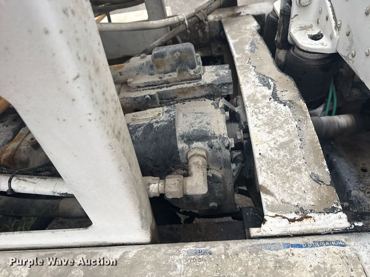 image for item DS3762 2014 Peterbilt 365 ready mix truck