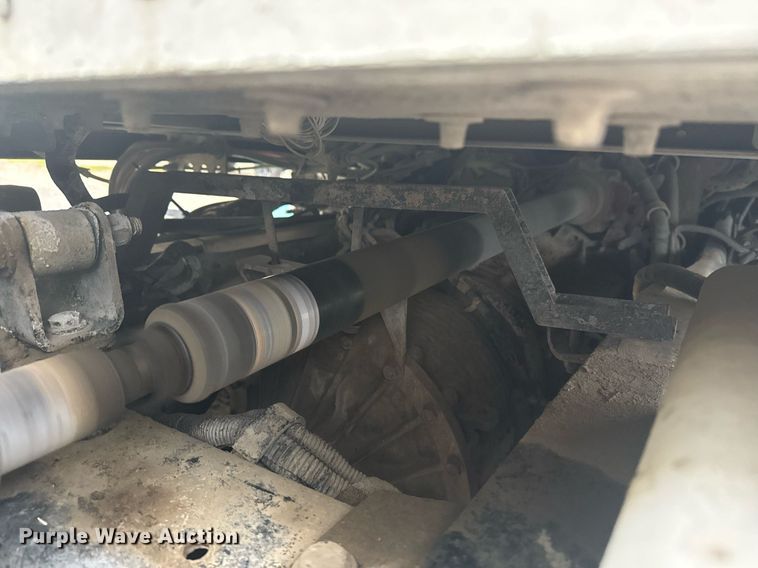 image for item DS3762 2014 Peterbilt 365 ready mix truck