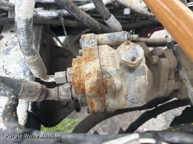 image for item DS3762 2014 Peterbilt 365 ready mix truck