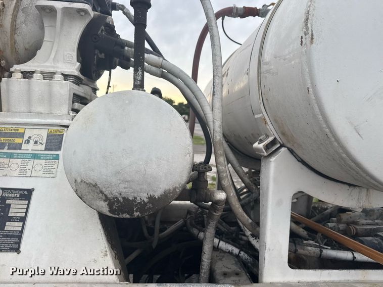 image for item DS3762 2014 Peterbilt 365 ready mix truck