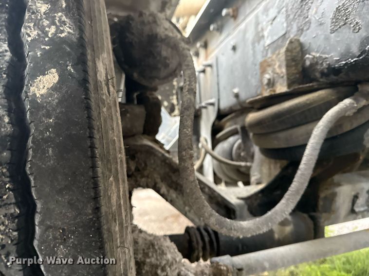 image for item DS3762 2014 Peterbilt 365 ready mix truck