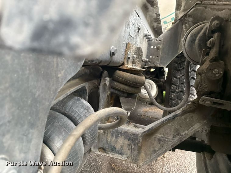 image for item DS3762 2014 Peterbilt 365 ready mix truck