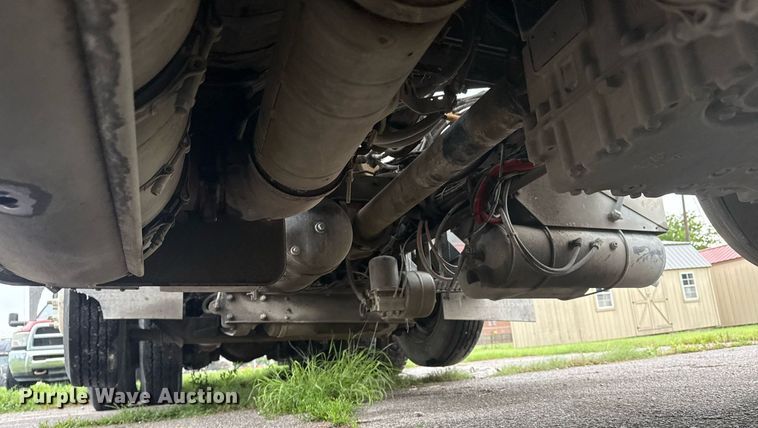 image for item DS3762 2014 Peterbilt 365 ready mix truck