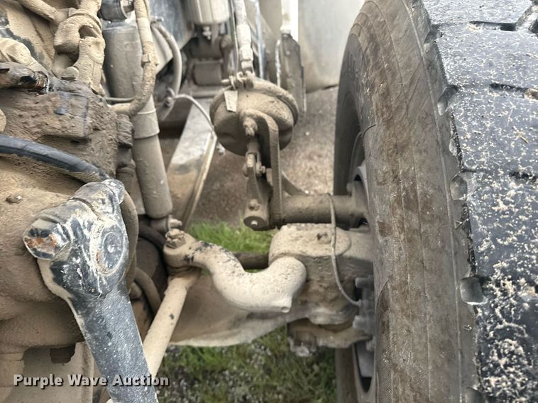 image for item DS3762 2014 Peterbilt 365 ready mix truck