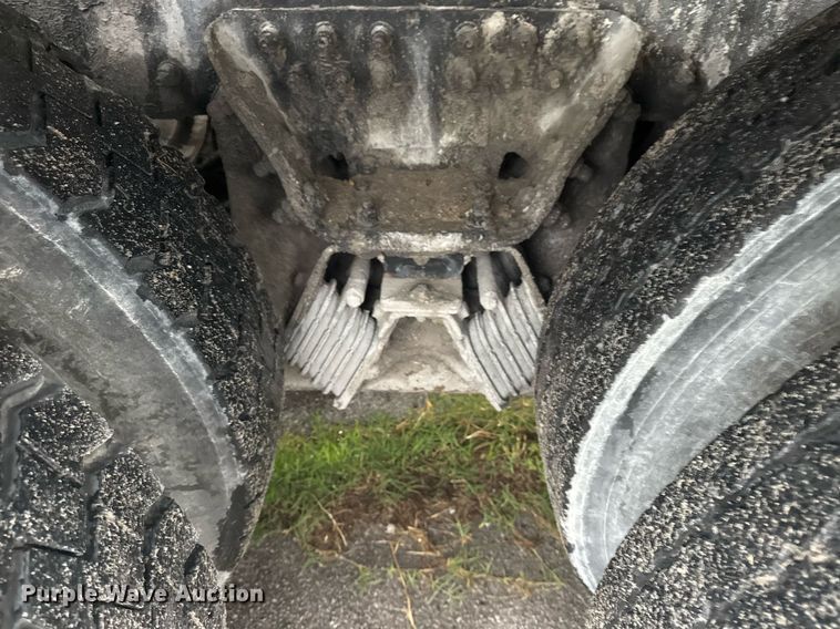 image for item DS3762 2014 Peterbilt 365 ready mix truck