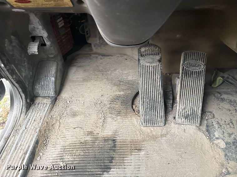 image for item DS3762 2014 Peterbilt 365 ready mix truck