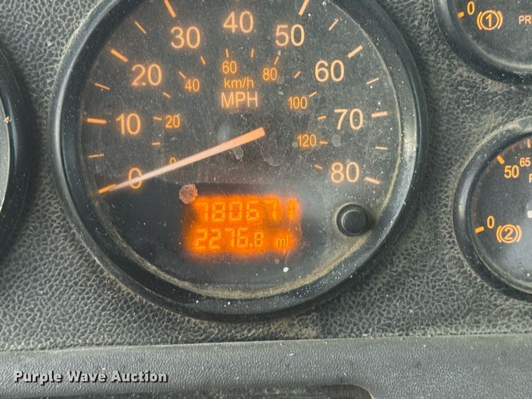 image for item DS3762 2014 Peterbilt 365 ready mix truck