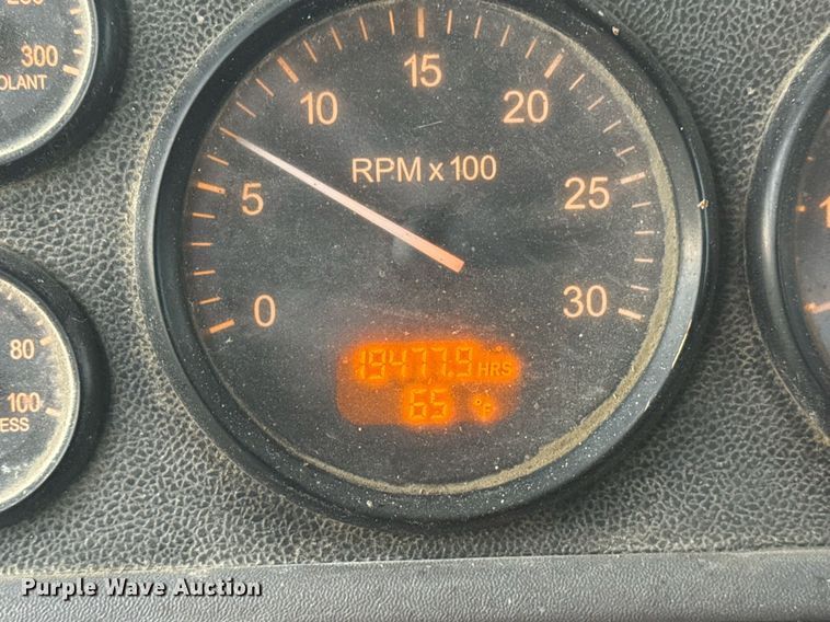 image for item DS3762 2014 Peterbilt 365 ready mix truck