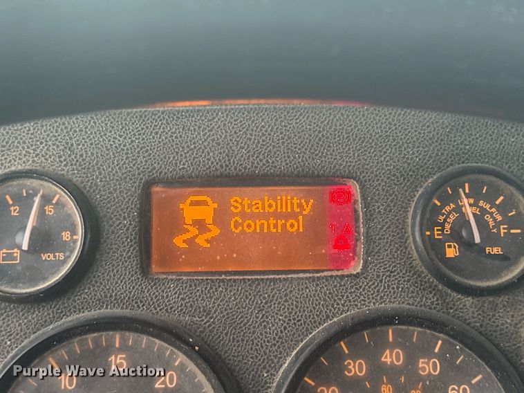 image for item DS3762 2014 Peterbilt 365 ready mix truck