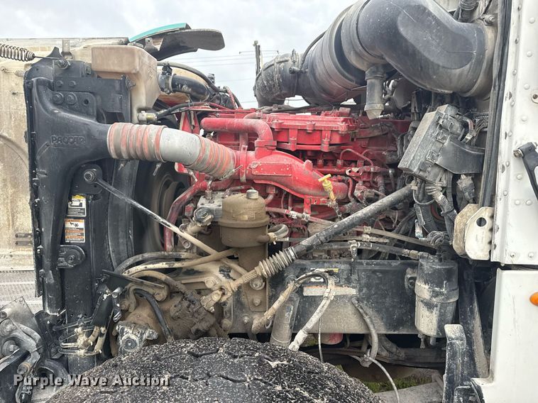 image for item DS3762 2014 Peterbilt 365 ready mix truck