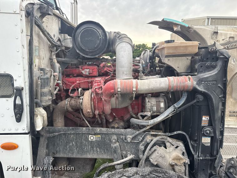 image for item DS3762 2014 Peterbilt 365 ready mix truck