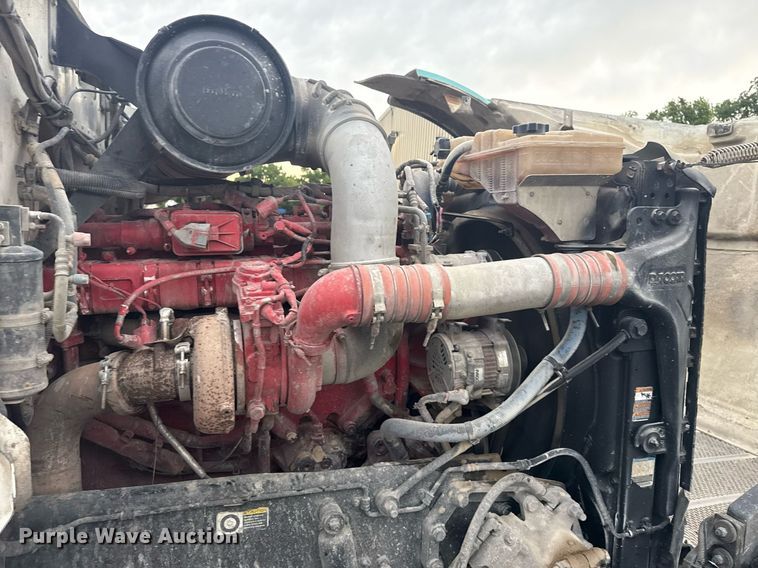 image for item DS3762 2014 Peterbilt 365 ready mix truck