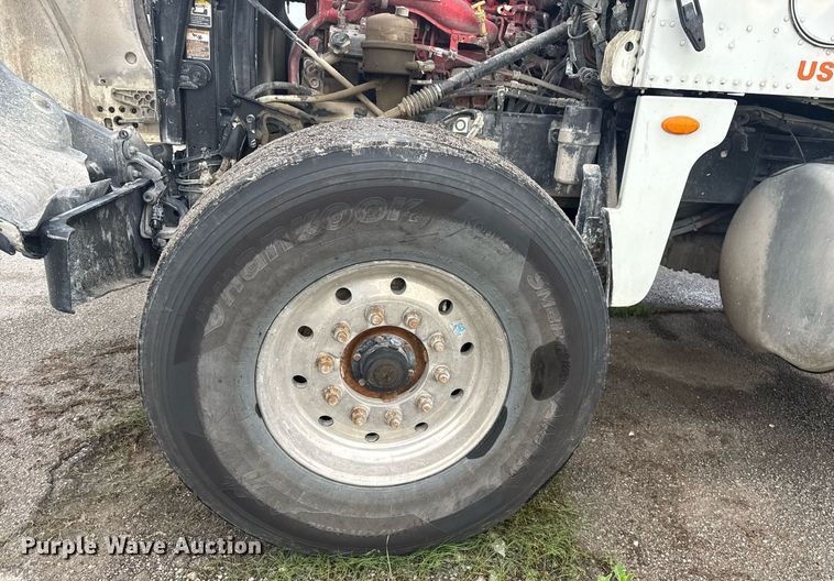 image for item DS3762 2014 Peterbilt 365 ready mix truck