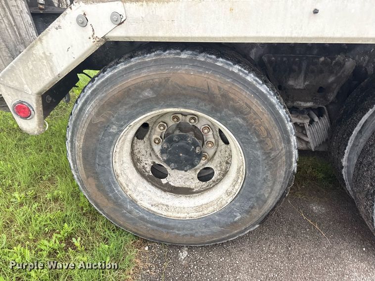 image for item DS3762 2014 Peterbilt 365 ready mix truck