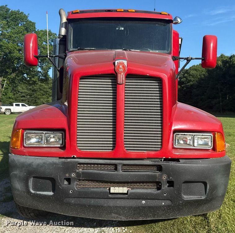 image for item DS3764 1992 Kenworth T660 dump truck
