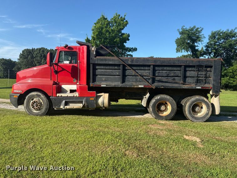 image for item DS3764 1992 Kenworth T660 dump truck