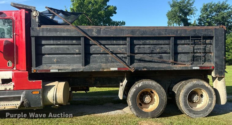 image for item DS3764 1992 Kenworth T660 dump truck