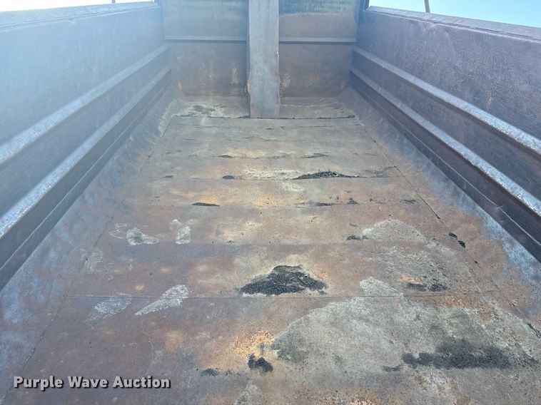 image for item DS3764 1992 Kenworth T660 dump truck