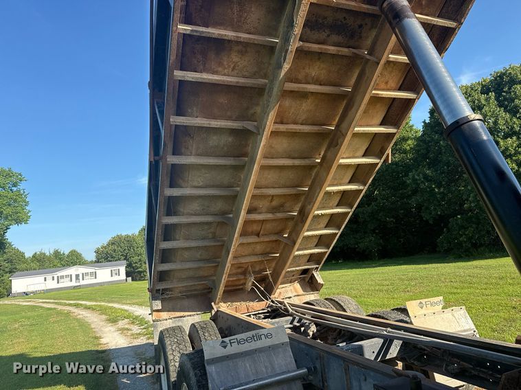 image for item DS3764 1992 Kenworth T660 dump truck