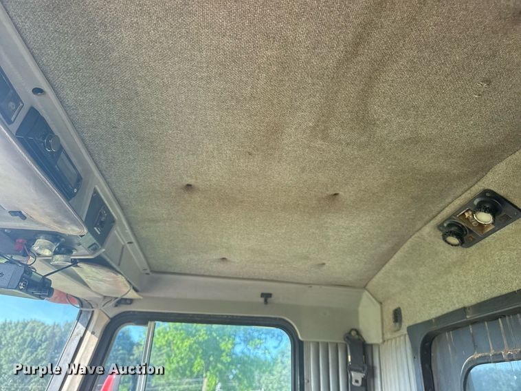 image for item DS3764 1992 Kenworth T660 dump truck