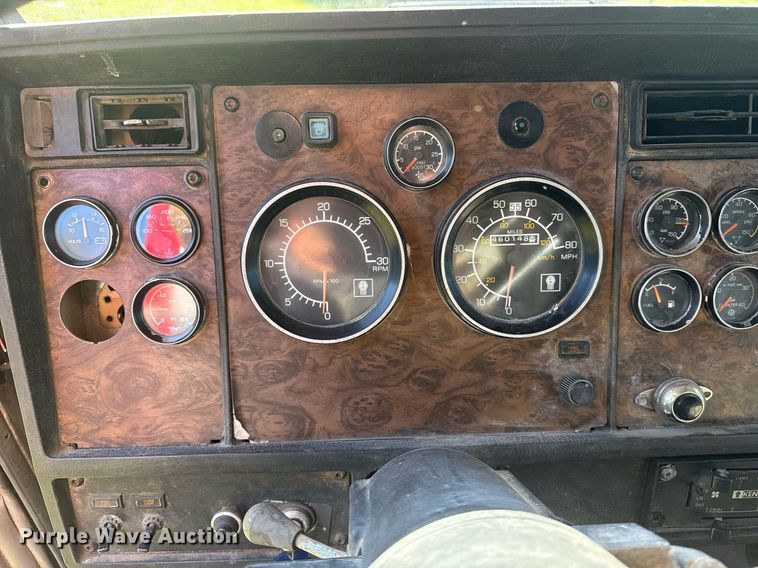 image for item DS3764 1992 Kenworth T660 dump truck