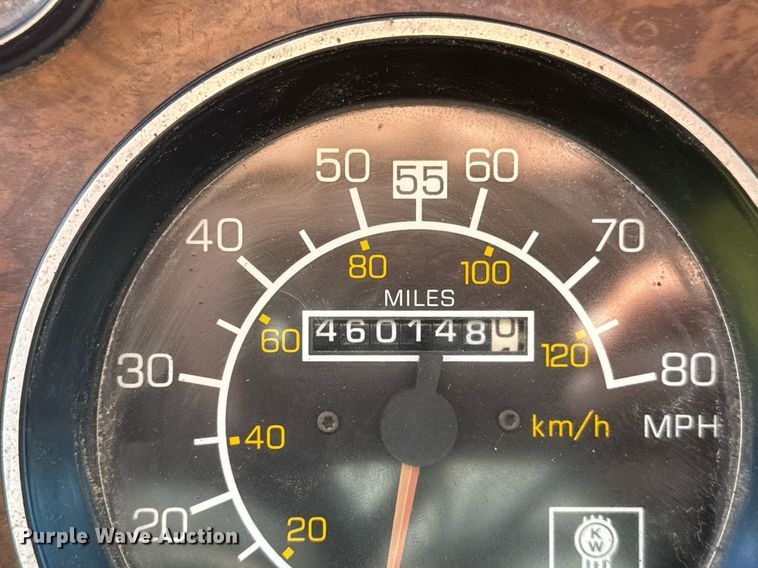 image for item DS3764 1992 Kenworth T660 dump truck